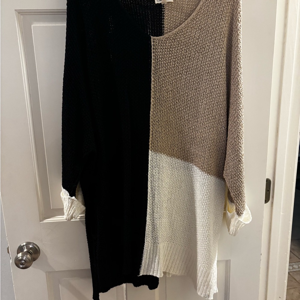 Eesome Tri-Tone Knit Sweater - Black, Beige, and White